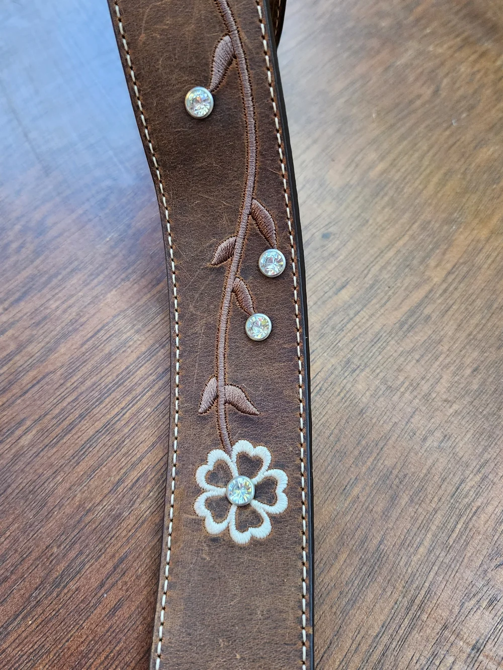Ariat Women's Floral Stitch Berry Concho Leather Belt A1510202 48 In End To End